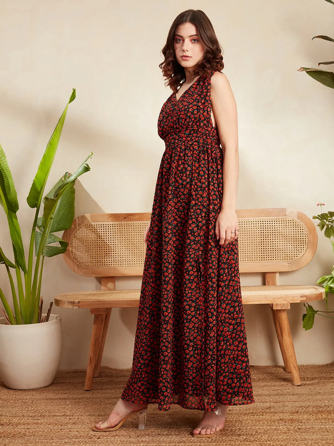 Berrylush Women Black & Red Floral Printed V-Neck Sleeveless Zipper-Up Thigh-High Slit Straight Hem Pleated Maxi Dress